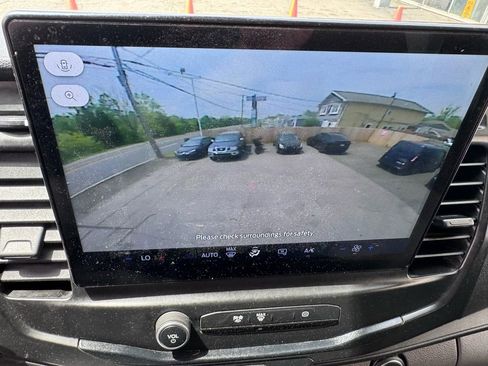 Used 2022 Ford Transit 350 DRW AWD w/ Interior Upgrade Package image 19