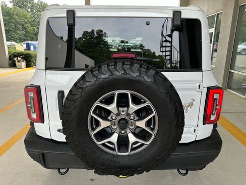 Used 2025 Ford Bronco Badlands AWD/4WD image 10