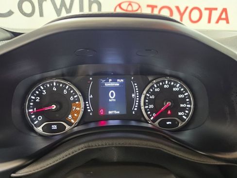 Used 2023 Jeep Renegade Latitude AWD/4WD image 27