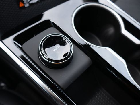 New 2026 Chevrolet Equinox LT w/ Convenience Package II image 8