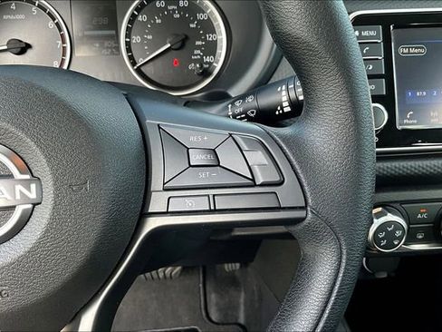 Used 2025 Nissan Kicks Play S image 11
