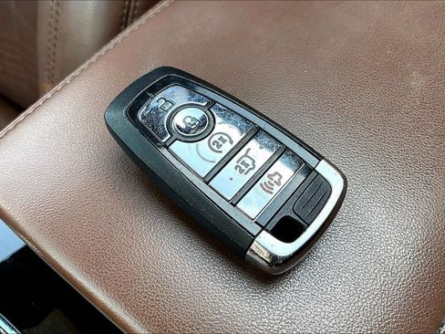 Used 2022 Lincoln Nautilus Reserve AWD/4WD image 10