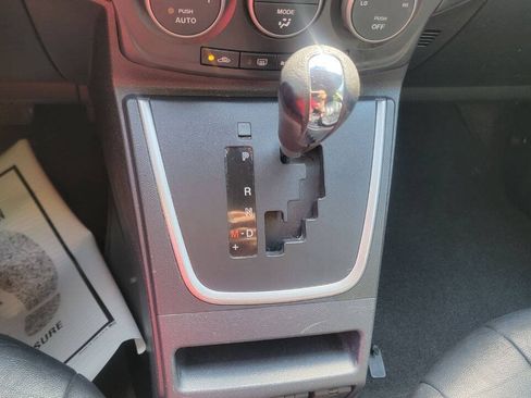 Used 2012 MAZDA MAZDA5 Touring FWD image 15