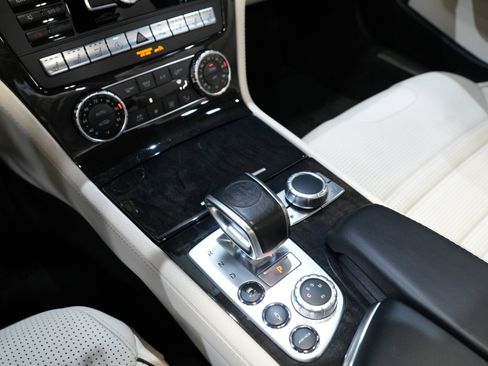 Used 2015 Mercedes-Benz SL 63 AMG image 43