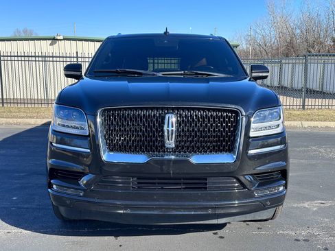 Used 2020 Lincoln Navigator L Reserve w/ Equipment Group 208A Reserve image 9