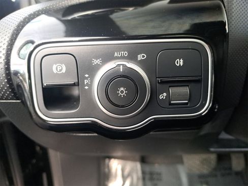 Used 2022 Mercedes-Benz A 220 image 25