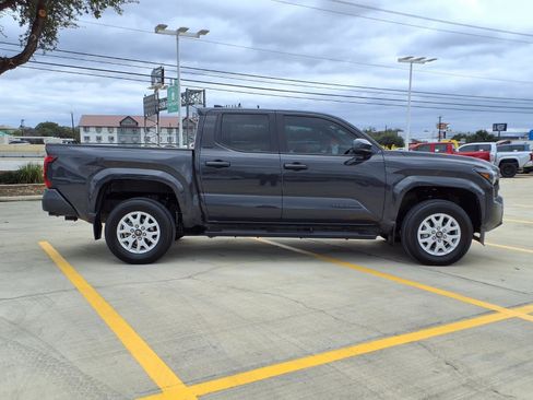 Used 2024 Toyota Tacoma SR5 image 4