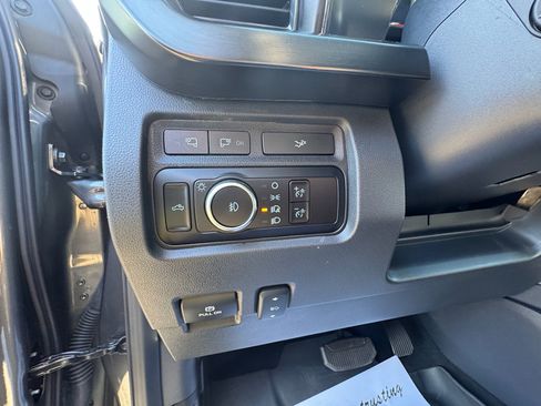 Used 2023 Ford F250 Lariat w/ Chrome Package AWD/4WD image 27