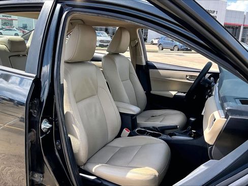 Used 2015 Toyota Corolla LE image 9