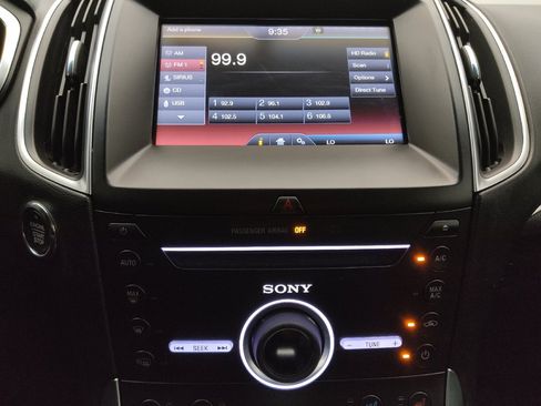 Used 2015 Ford Edge Titanium w/ Equipment Group 301A AWD/4WD image 25
