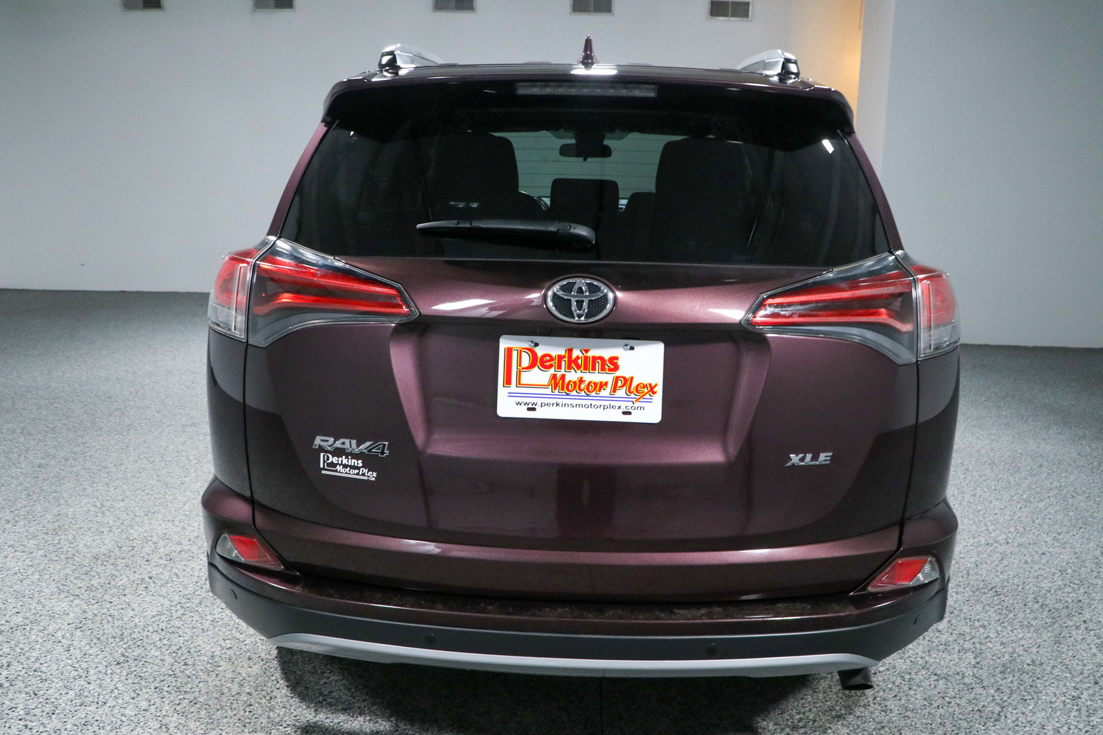 Used 2017 Toyota RAV4 XLE FWD image 8