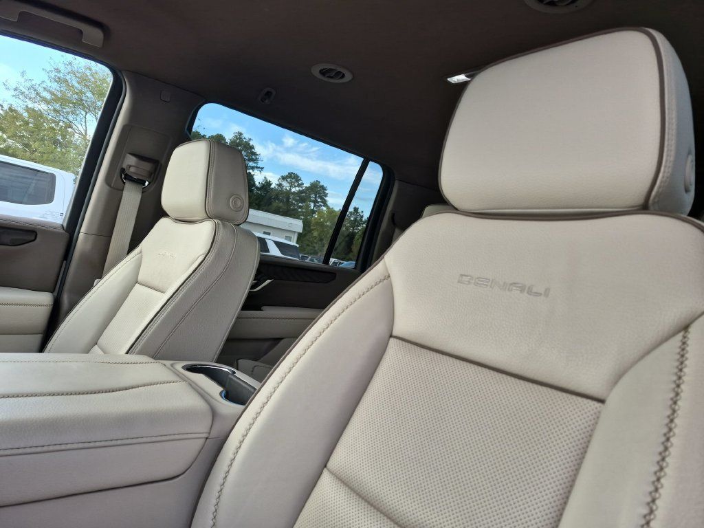 Used 2026 GMC Yukon XL Denali AWD/4WD image 13