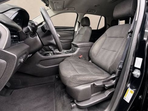 Used 2021 Chevrolet Traverse LS FWD image 11