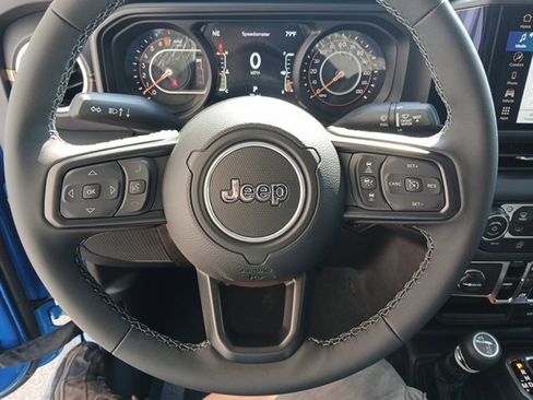 New 2025 Jeep Gladiator Sport S image 47