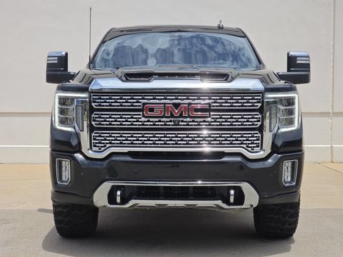 Used 2023 GMC Sierra 2500 Denali w/ Denali Black Diamond Edition AWD/4WD image 7