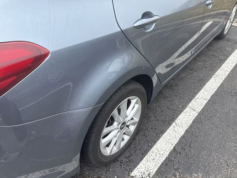 Used 2017 Kia Forte S image 11