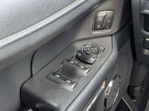 Used 2024 Ford Expedition XLT AWD/4WD image 20