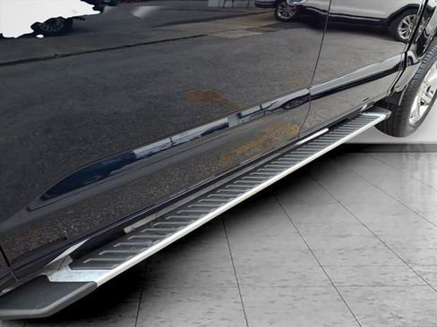 Used 2022 Ford F150 XLT w/ Equipment Group 302A High image 9