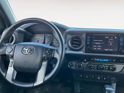 Used 2017 Toyota Tacoma TRD Sport w/ Premium & Technology Package image 16