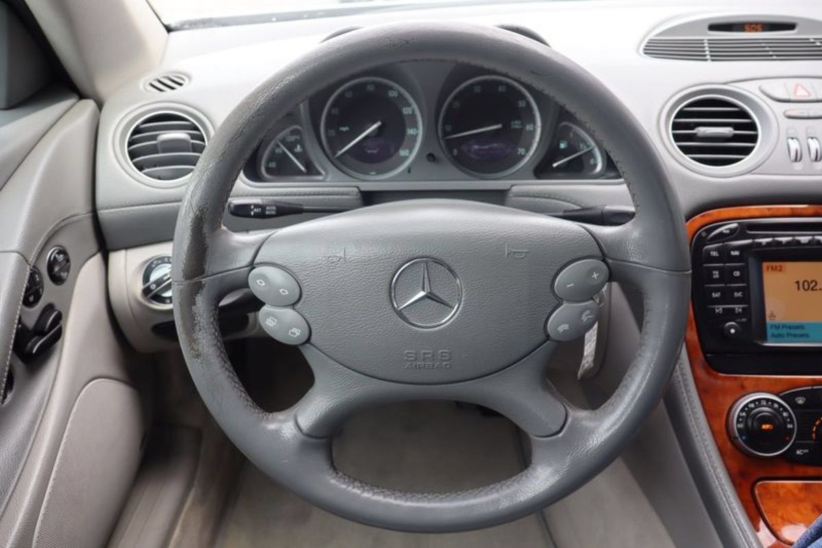 Used 2004 Mercedes-Benz SL 500 image 13