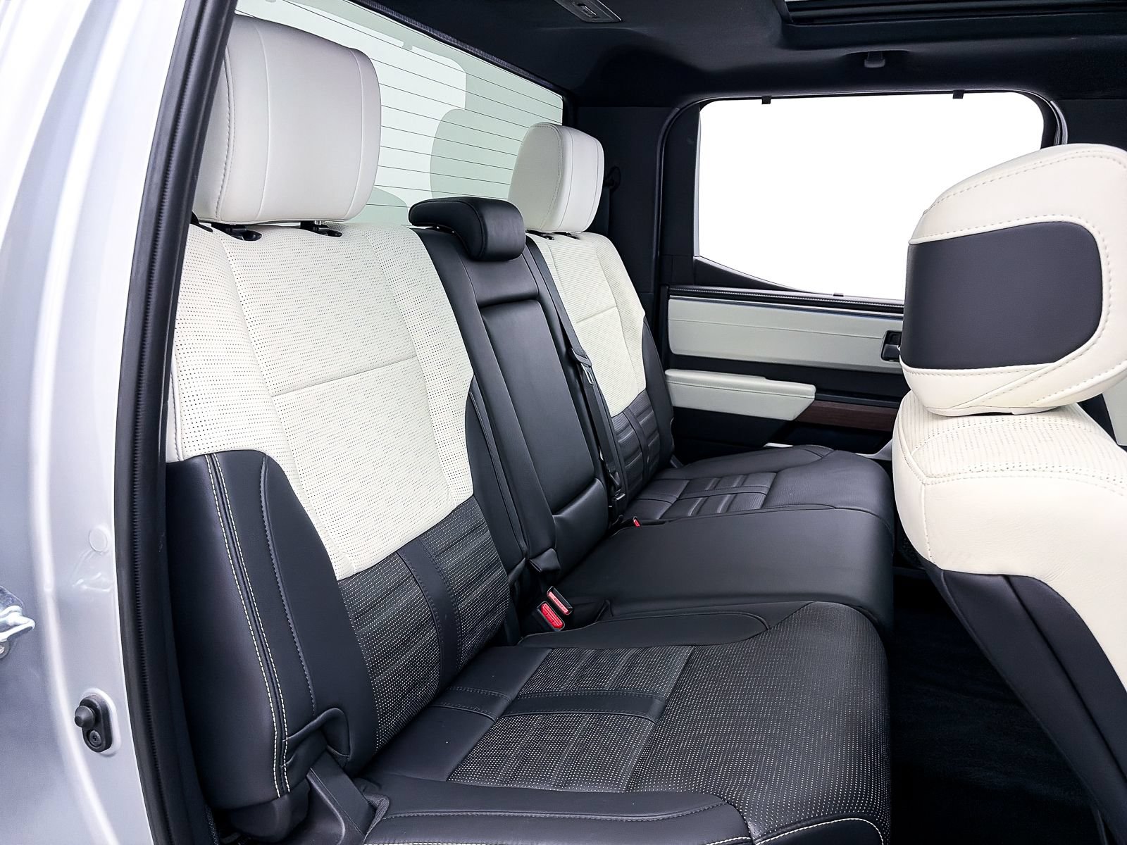 Used 2024 Toyota Tundra Capstone AWD/4WD image 38