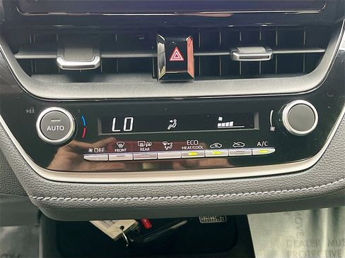 Used 2025 Toyota Corolla Hatchback image 16