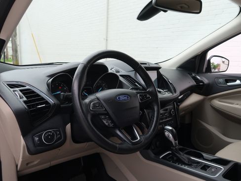 Used 2018 Ford Escape Titanium AWD/4WD image 29