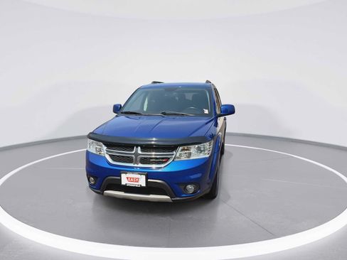 Used 2015 Dodge Journey SXT w/ Flexible Seating Group FWD image 3