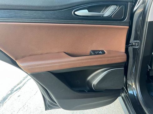 Used 2019 Alfa Romeo Stelvio Sprint w/ Nero Edizione image 28