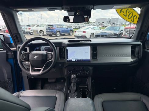 Used 2024 Ford Bronco Outer Banks image 13