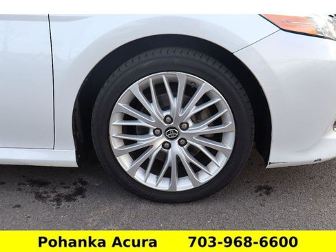 Used 2018 Toyota Camry XLE image 33