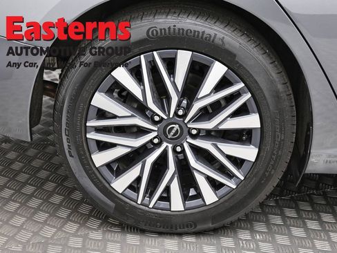 Used 2025 Nissan Altima 2.5 SV image 30