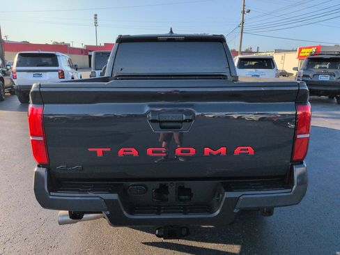 Used 2026 Toyota Tacoma SR5 AWD/4WD image 4