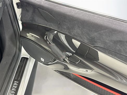 Used 2019 Ferrari 488 Pista Coupe image 31