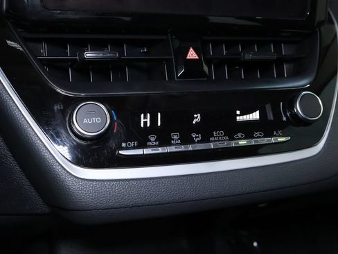 Used 2024 Toyota Corolla LE FWD image 27