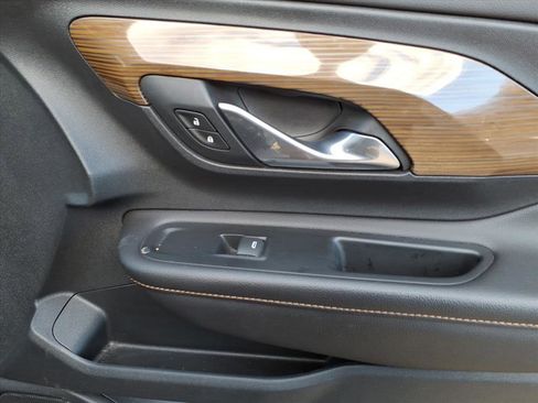 Used 2019 GMC Terrain SLE w/ Driver Convenience Package image 8