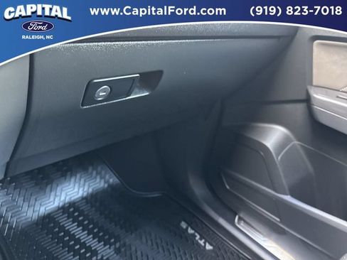 Used 2023 Volkswagen Atlas SE AWD/4WD image 27