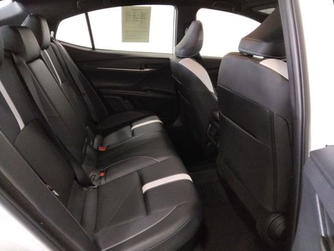 Used 2025 Toyota Camry SE image 39