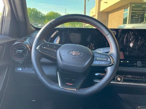 Used 2025 Chevrolet Equinox RS image 13