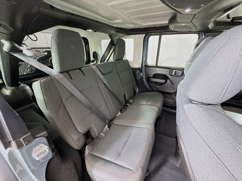 Used 2025 Jeep Wrangler Unlimited Rubicon AWD/4WD image 23