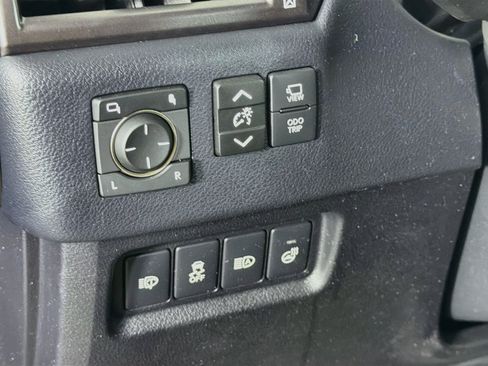 Used 2023 Lexus GX 460 w/ Black Line Special Edition AWD/4WD image 17