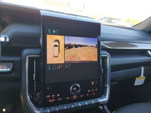 New 2026 GMC Yukon XL Elevation RWD image 15