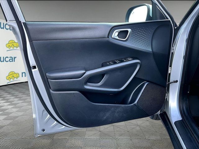 Used 2020 Kia Soul S FWD image 18