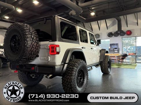 Used 2025 Jeep Wrangler Unlimited Rubicon AWD/4WD image 31
