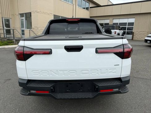 Used 2025 Hyundai Santa Cruz SEL AWD/4WD image 4