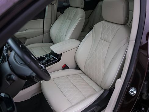 Used 2021 Buick Envision Avenir image 7