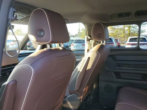 New 2025 Volkswagen ID. Buzz Pro S image 8