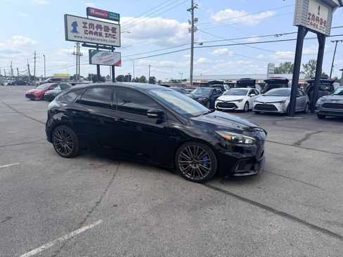 Used 2017 Ford Focus RS AWD/4WD image 5