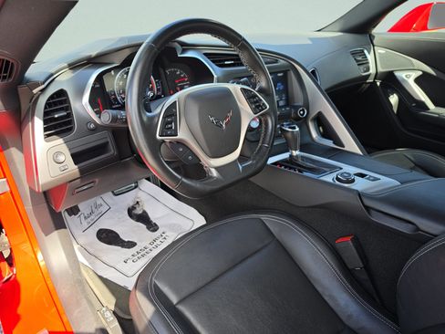 Used 2019 Chevrolet Corvette Stingray Coupe w/ 1LT RWD image 15