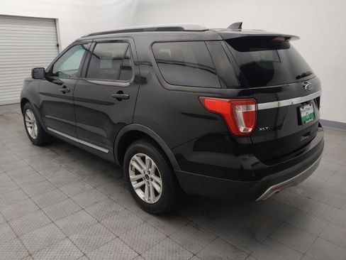 Used 2016 Ford Explorer XLT w/ Equipment Group 202A image 3